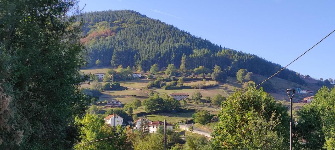 Alojamiento Rural, Jardin, A 25 Minutos De Bilbao, Parking Gratuito Arantzazu Ngoại thất bức ảnh